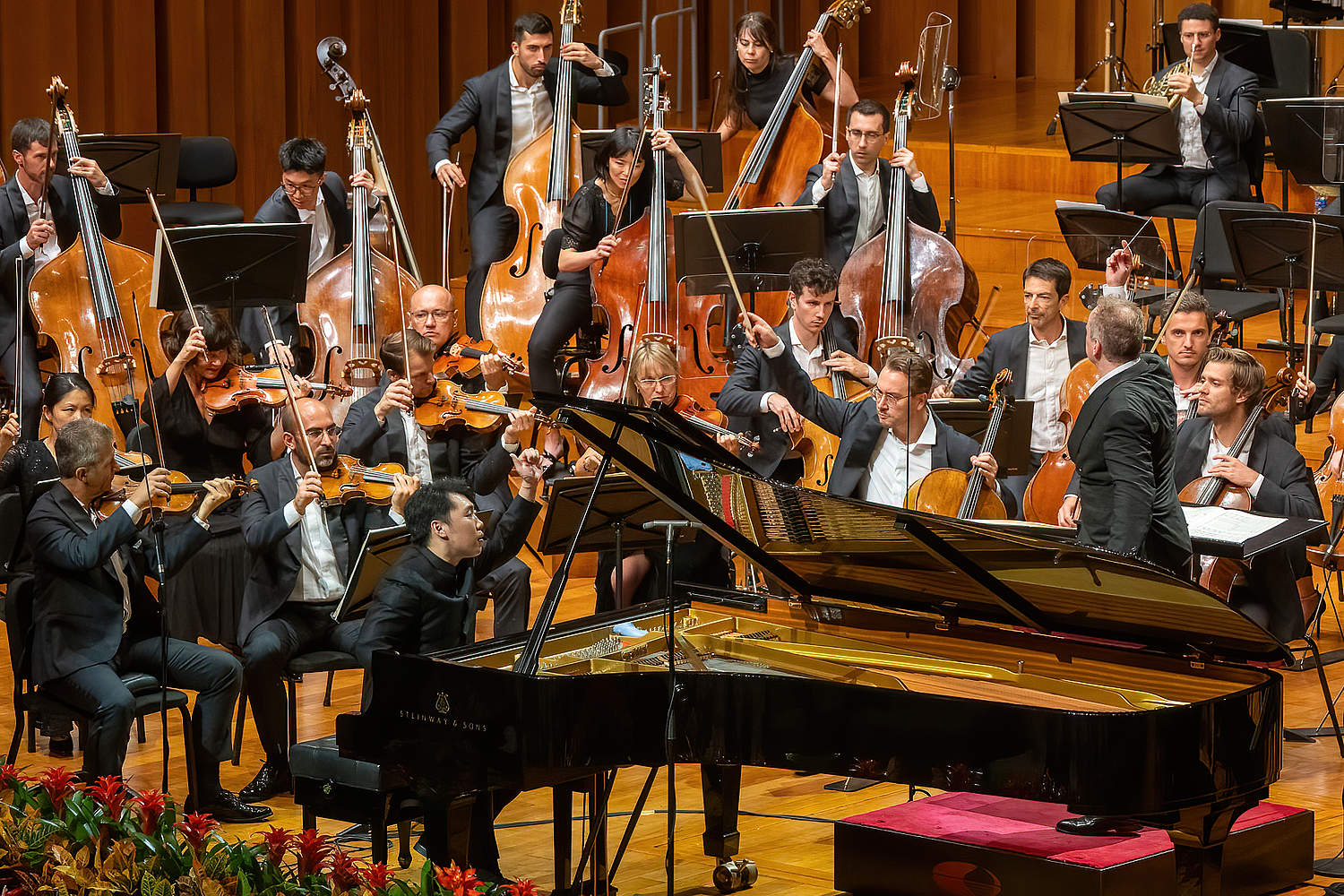 © Jeremy Xie The Orchestre de la Suisse Romande on tour at the National Center for the Performing Arts in Beijing with pianist George Li and conductor Jonathan Nott