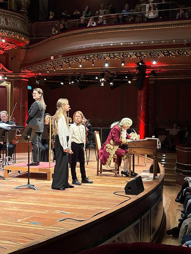 Concert en famille et Tournée en Suisse Romande avec MozzzArt