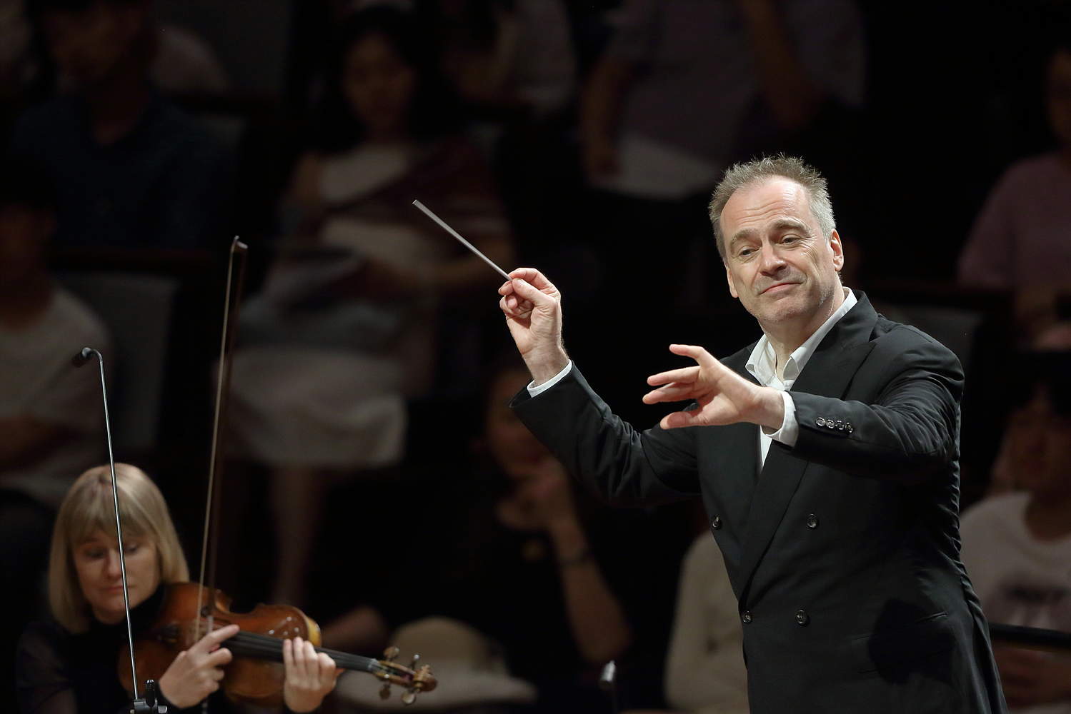 The Orchestre de la Suisse Romande on tour at the National Center for the Performing Arts in Beijing with pianist George Li and conductor Jonathan Nott © Jeremy Xie